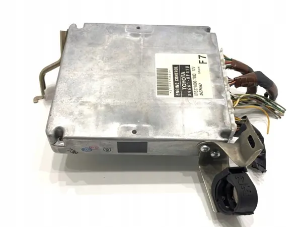 Calculateur moteur Toyota Corolla E13 1.6 110ch 04-09 OEM LORK-486-18039 image 4
