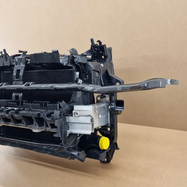 Radiador delantero VW Touareg III 3.0TDI image 2