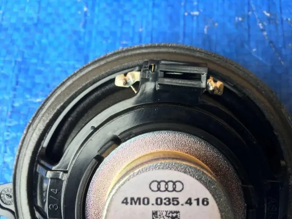 Audi Q7 BOSE Kaiutin Set OEM 4M0035621 Käytetty image 5