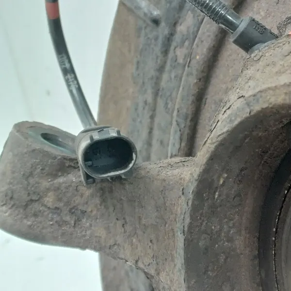 2006 Mercedes-Benz R W251 Mozzo ruota posteriore A1645400717 image 4