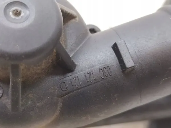 Carcasa de termostato Audi A3 II 1.4 TSI image 2