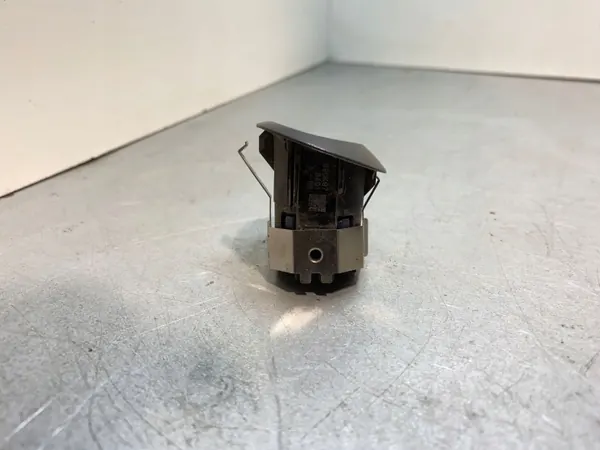Mitsubishi parksensor OEM 990C618401 - Gebruikt image 3