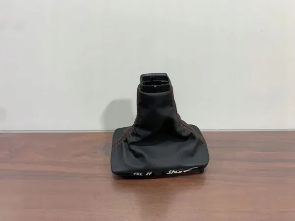Subaru Forester versnellingspook OEM FBZ26447 - Gebruikt image 3