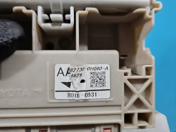 Toyota sulakekotelo OEM 89221-0H030 Aygo II:lle 2014-2022 image 4