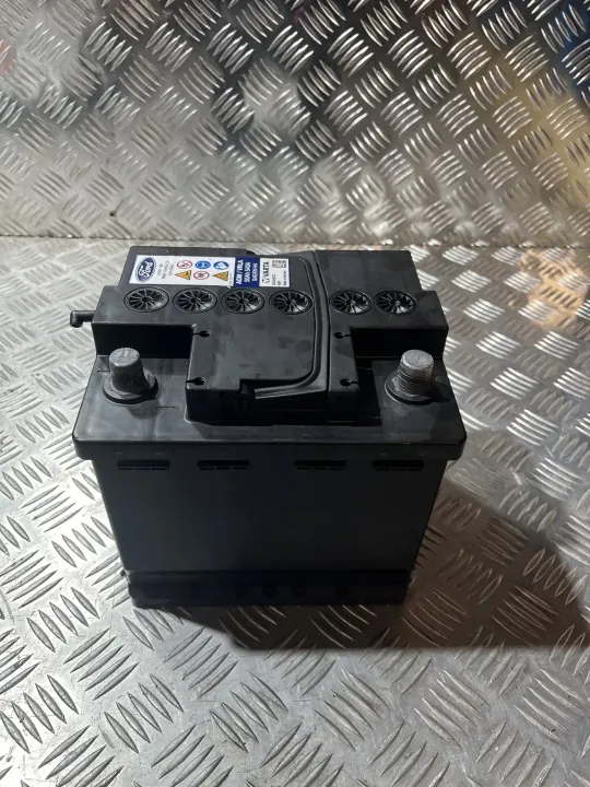 Batería Ford OE PX6T-10655-CA 50Ah 540A Usada image 2