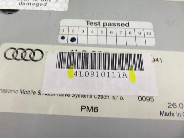 Changer CD Audi d'occasion OEM 4L0910111A image 8