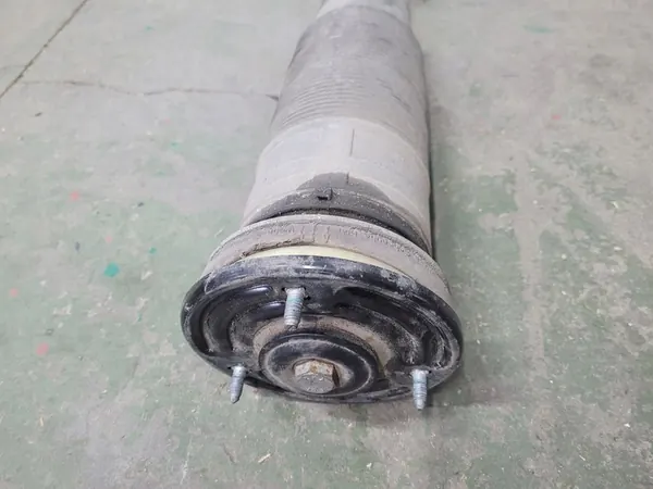 Mercedes W221 Främre Stötdämpare Vänster A2213208313 image 2