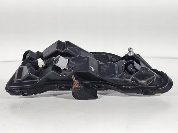 Vasen etuvalo OEM 92201-3Z5 Hyundai i40:lle image 6