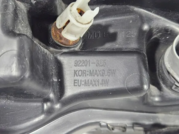 Vasen etuvalo OEM 92201-3Z5 Hyundai i40:lle image 7