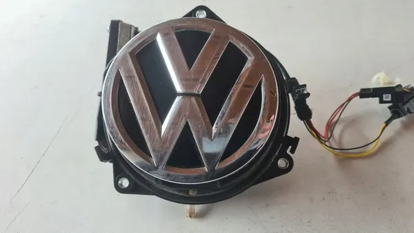 Audi OE 5G0827469F image 2