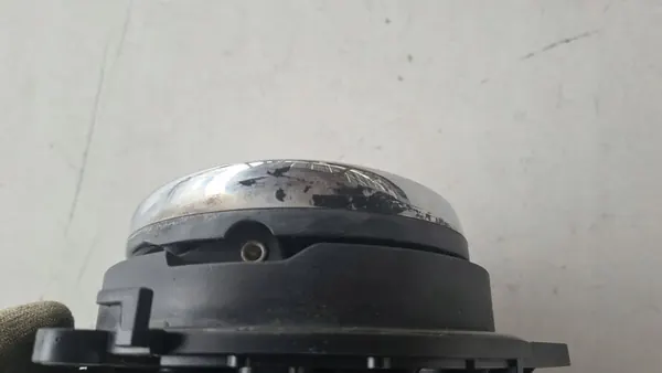 Audi OE 5G0827469F image 5