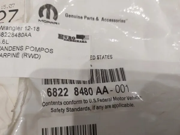 Joint de pompe à eau Jeep Wrangler 68228480AA image 2