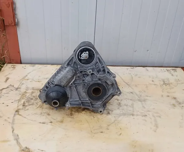 BMW Verteilergetriebe OEM 13774410-BMW Gebraucht image 5