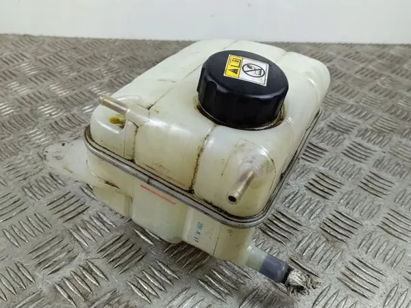 SsangYong Musso 2020 Expansionskärlslock OEM FOB40611 image 2