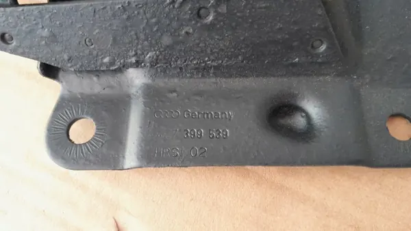 Alkuperäinen alempi korin tukitanko täydellinen Audi A6 C5 image 3
