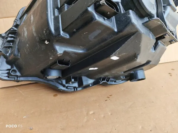 Farol Direito VW T6 Transporter 19-23 image 6