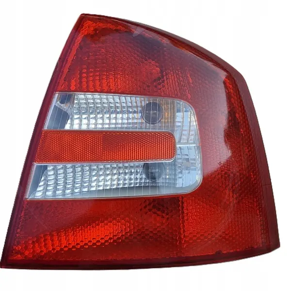 SKODA OCTAVIA II Bakljus Höger HB 1Z5945096A image 2