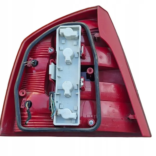 SKODA OCTAVIA II Bakljus Höger HB 1Z5945096A image 5