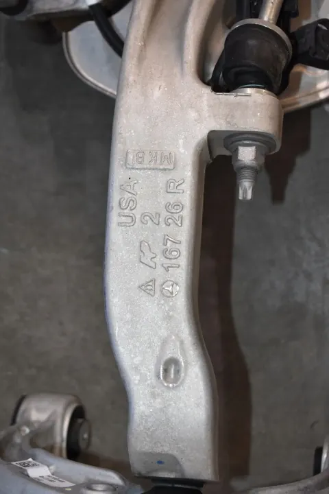 Vorderes rechtes Fahrwerk OEM A1673322600 Mercedes X167 image 8