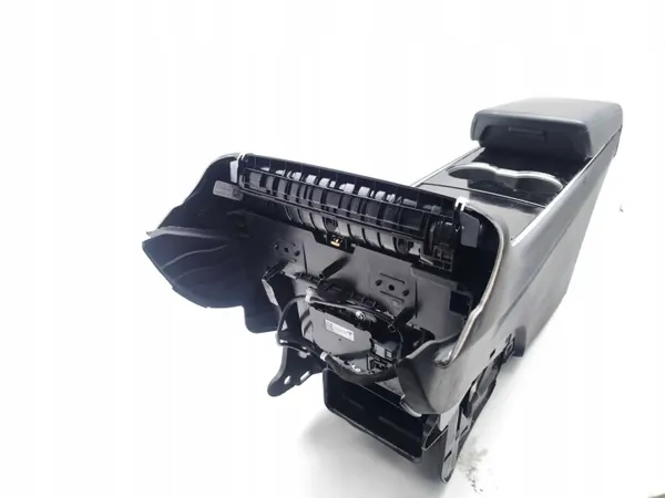 Tesla Model 3 keskikonsolin käsinoja OEM 1087897-00-B image 5
