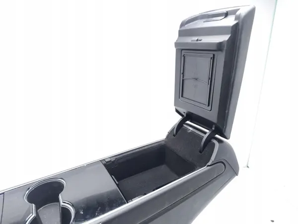 Tesla Model 3 keskikonsolin käsinoja OEM 1087897-00-B image 7