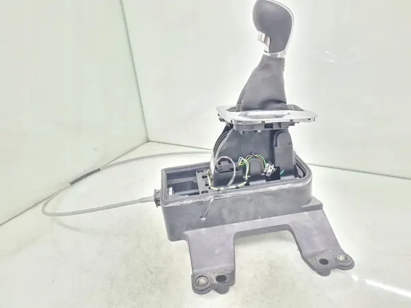 Alavanca de mudanças Opel Corsa E OEM 39046790 - Usado image 2