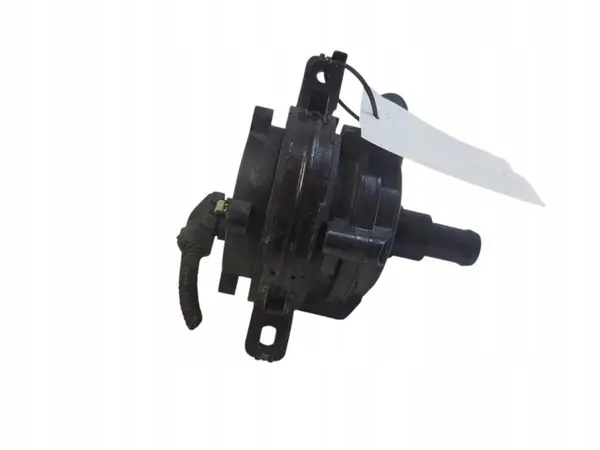 Opel Ampera 2014 Wasserumlaufpumpe OEM 22870917 image 3