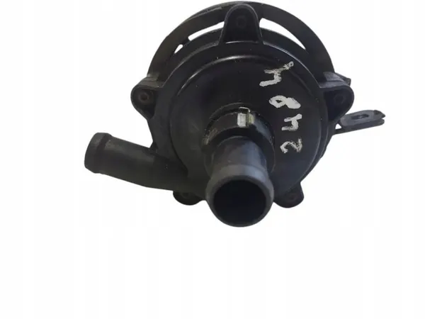 Opel Ampera 2014 Wasserumlaufpumpe OEM 22870917 image 6