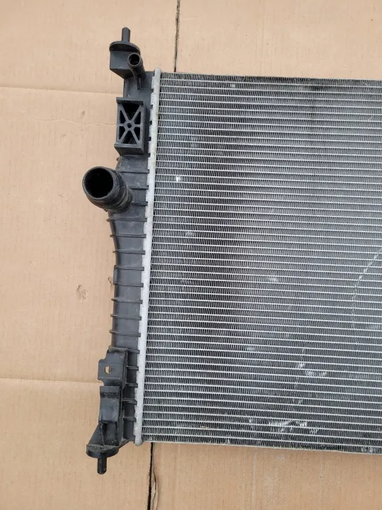 Citroen OE 9678711180 Vattenkylare - Begagnad image 4