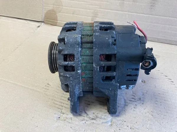 HYUNDAI ACCENT 1.5 Alternator 37300-22600 image 4