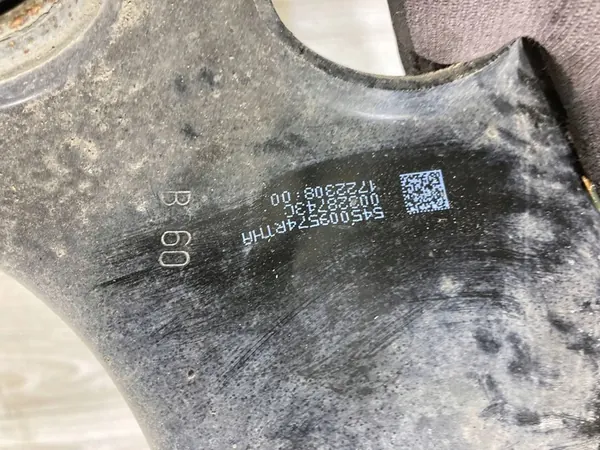 Braccio di controllo inferiore anteriore destro Nissan Juke II F16 2023 OEM 545009574R image 3