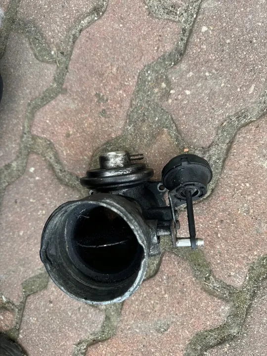 VW T5 Kaasuläppä 2.5 TDI image 4