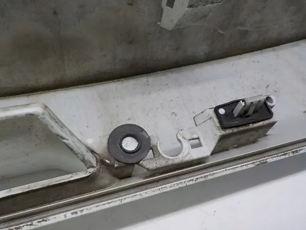 Ford Kuga II Kofferbakklep Afwerking OEM CJ54-S423A40AD image 3