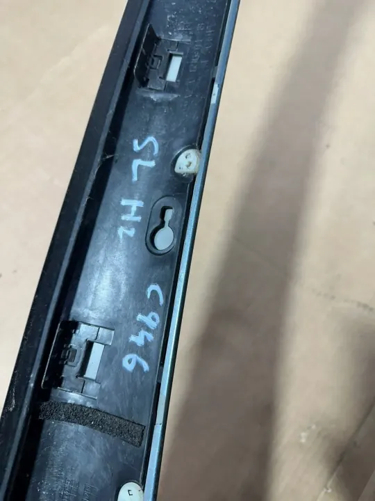 OEM A2306900439 Höger A-stolpeplåt för Mercedes SL R230 image 10