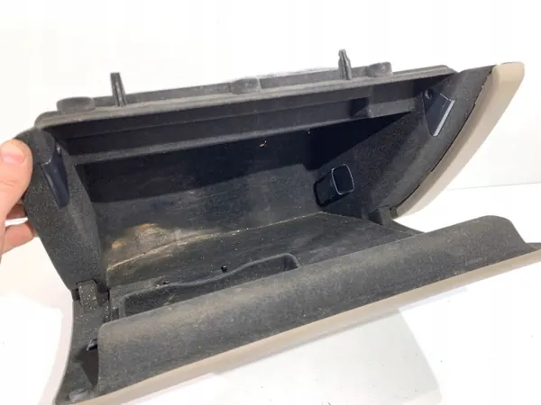 Passagerarhandskfack OEM 8K1857035 Audi A5 8T 07-17 image 4