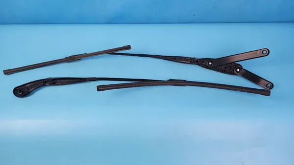 Balais d'essuie-glace avant Mercedes EQE W295 OEM A2978204700 image 9