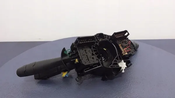 RENAULT LAGUNA II 2.0B Combinatieschakelaar 8200420148 image 4