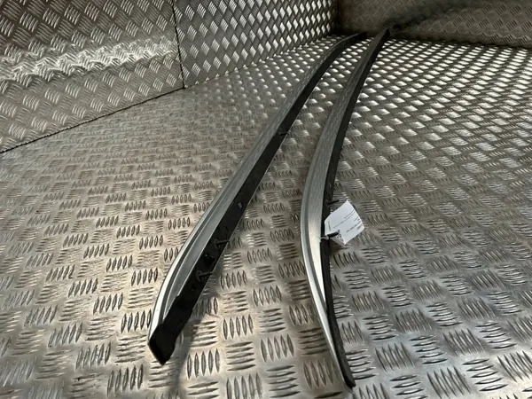 Volvo XC90 II vasen kattokaide OEM 31349911 image 4