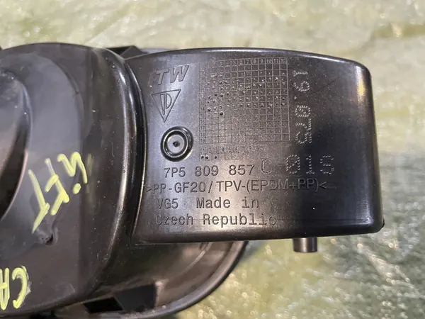 Bränsletanklock Porsche Cayenne 7P5 Lift OEM image 5