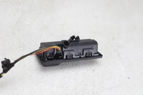 Poignée de coffre VW OEM 3CM827566 - Pièce d'occasion image 2