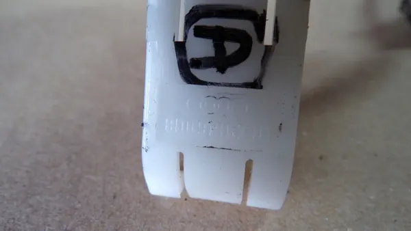 Kraftstoffstandsensor AUDI A4 B5 1.6 8V 8D0919673C image 6