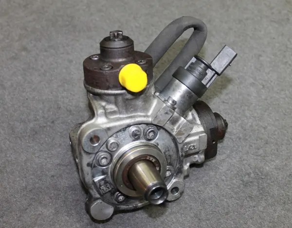 BMW F30 F10 F15 N57D30A 3.0D Componentes del Sistema de Combustible image 4