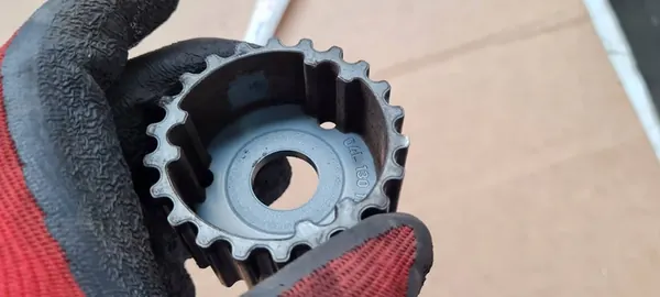 A4 B9 8W Roda da Bomba de Combustível 2.0 TDI 04L130101 image 7