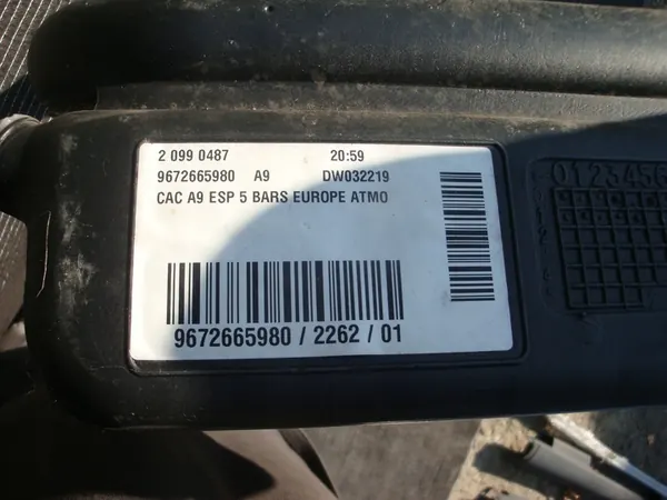 Bränsletank Peugeot 208 Citroen C3 1.6 THP image 5