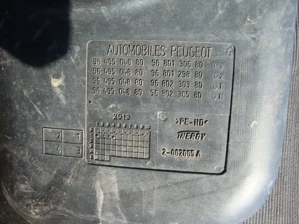 Bränsletank Peugeot 208 Citroen C3 1.6 THP image 8