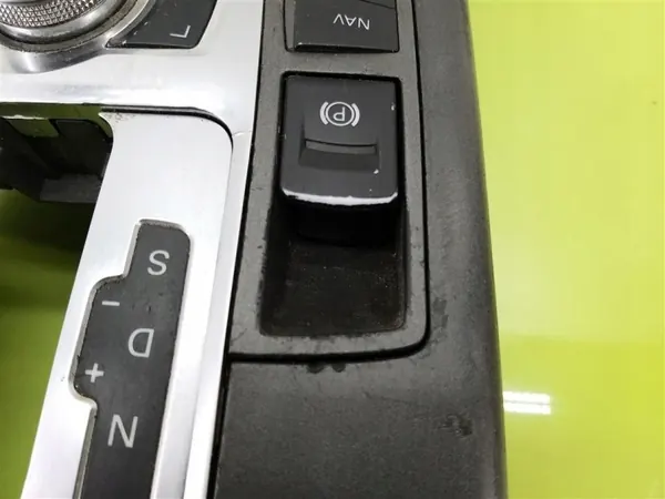 Console centrale OEM 4F1864261 pour Audi A6 C6 2004-2011 image 3