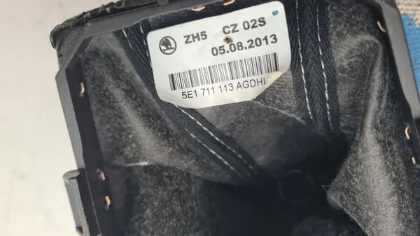 Pommeau de vitesse 6 rapports OEM 5E1711113 Skoda image 8