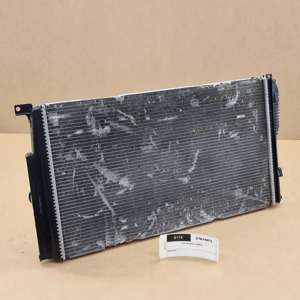 Radiateur d'eau OEM 17117005511 pour BMW F Series image 3