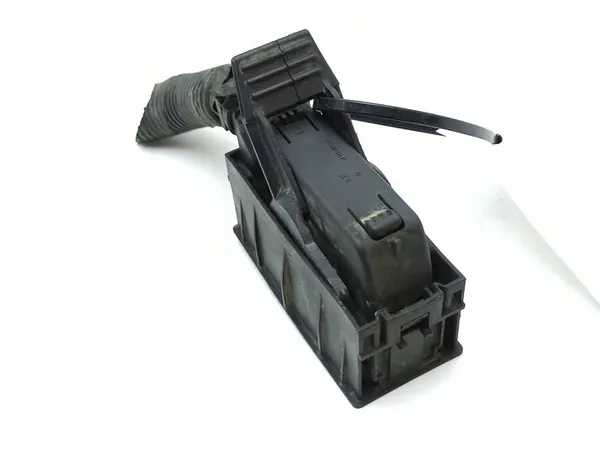 Conector do controlador/bomba ABS Hyundai i40 image 7