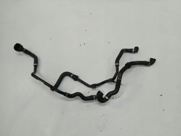 Mercedes EQC 400 vattenrör OEM 3100002538 image 2